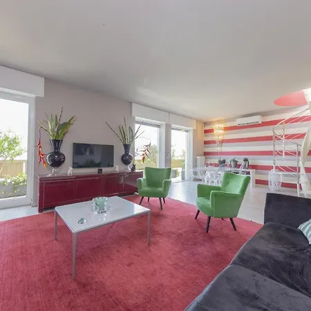 La Terrazza Sul Lago Apartment *